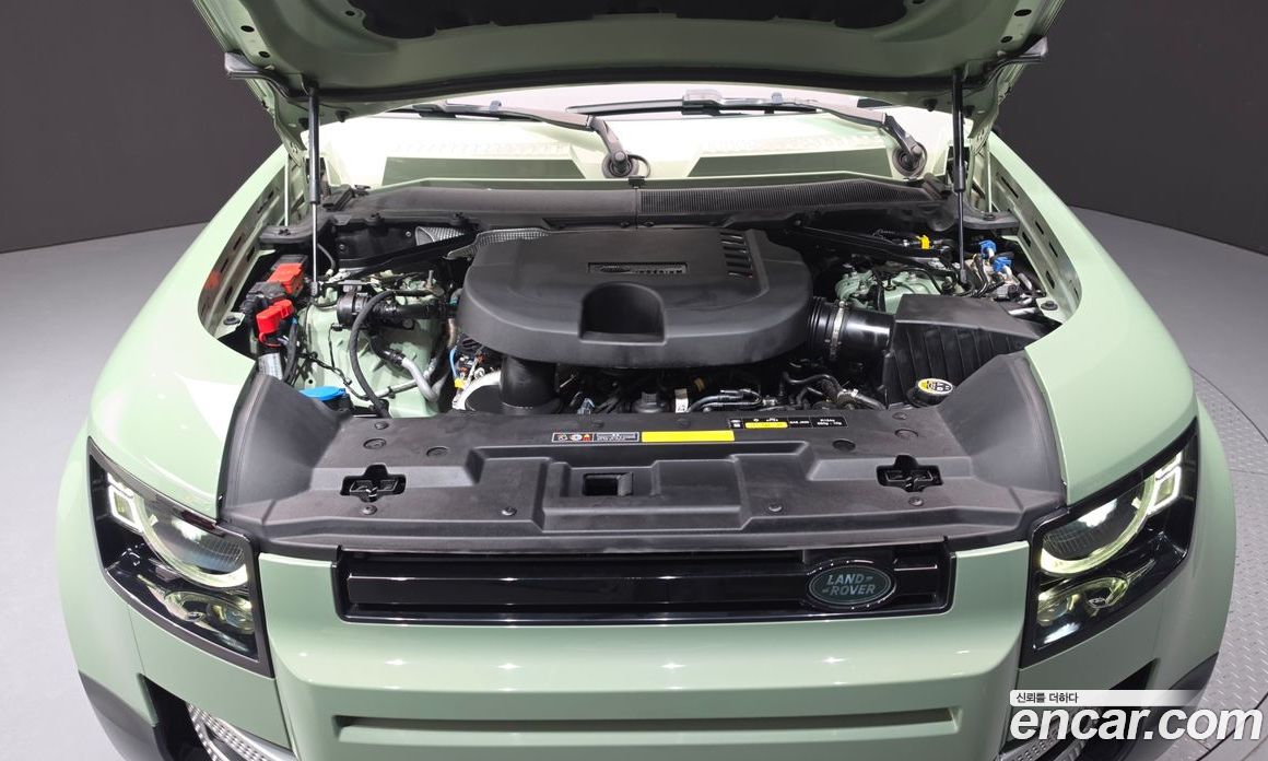 Land Rover Defender (L663) фото 6