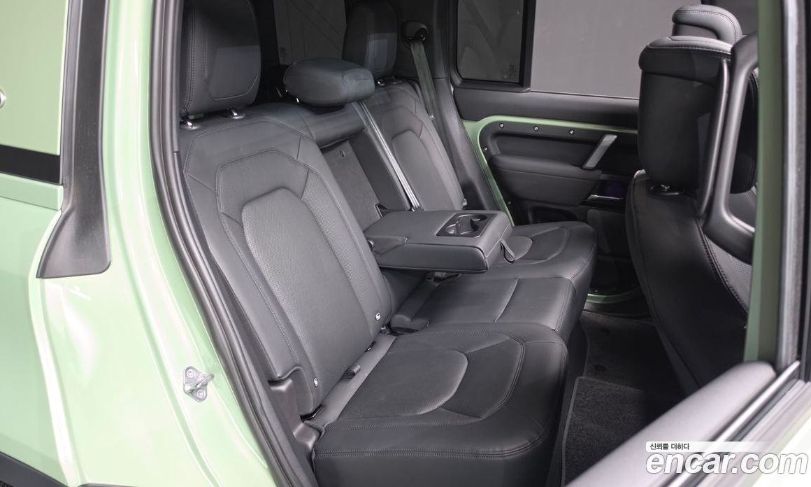Land Rover Defender (L663) фото 11