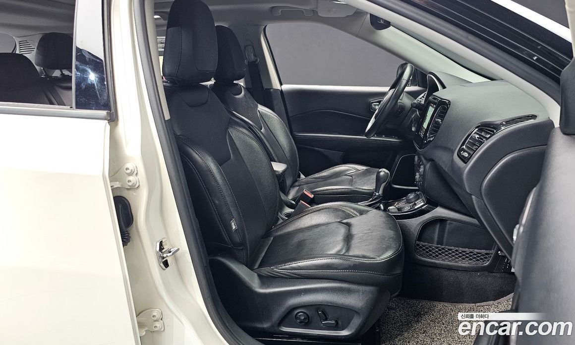 Jeep Compass 2nd Gen фото 12