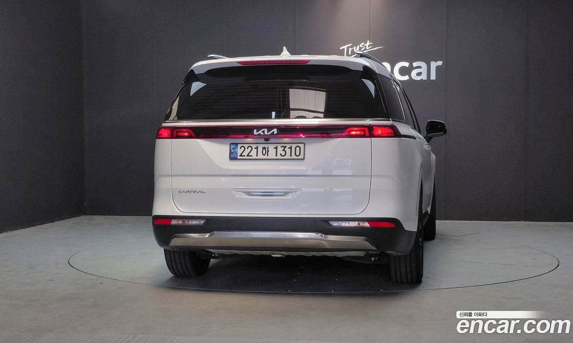 Kia Carnival 4th Gen фото 4