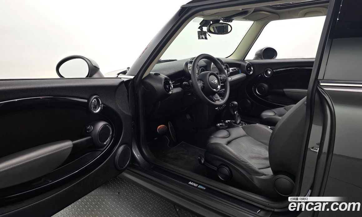 Mini Cooper S фото 10