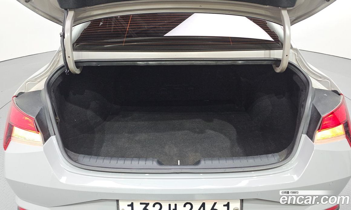 Hyundai Avante (CN7) фото 20