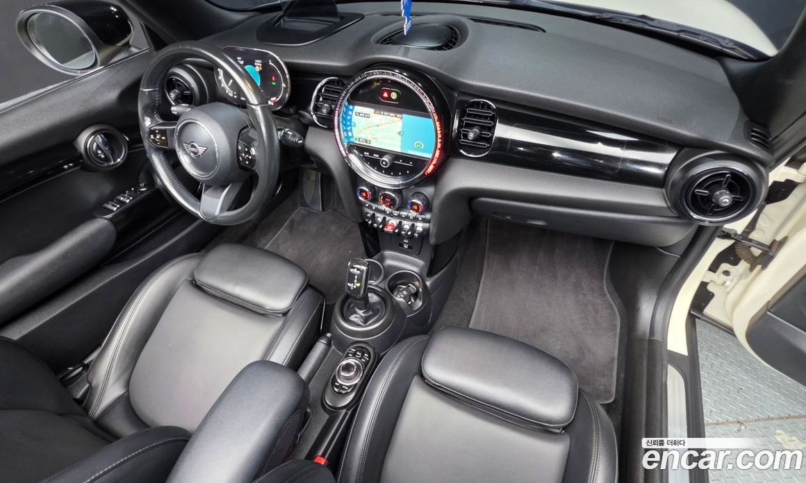 Mini Cooper Convertible фото 7