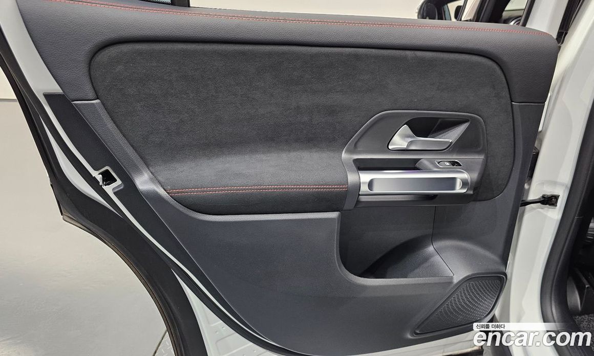 Mercedes-Benz GLB-Class X247 фото 25