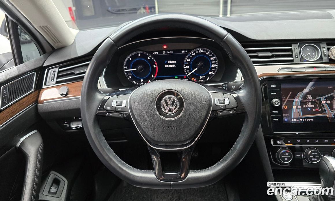 Volkswagen Passat GT (B8) фото 13