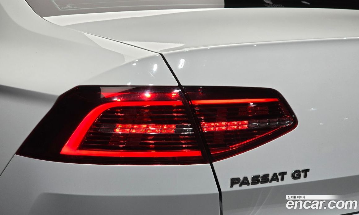Volkswagen Passat GT (B8) фото 23