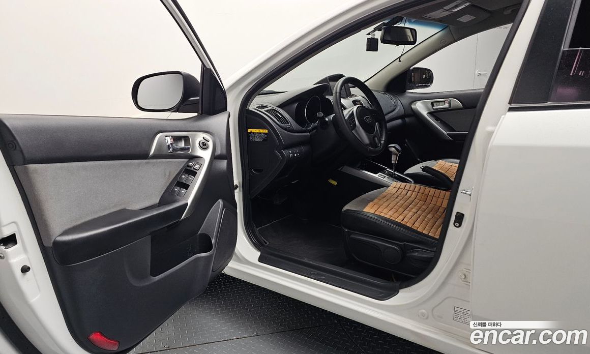 Kia Forte фото 10