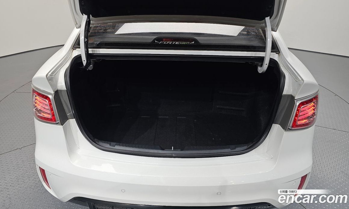 Kia Forte фото 20