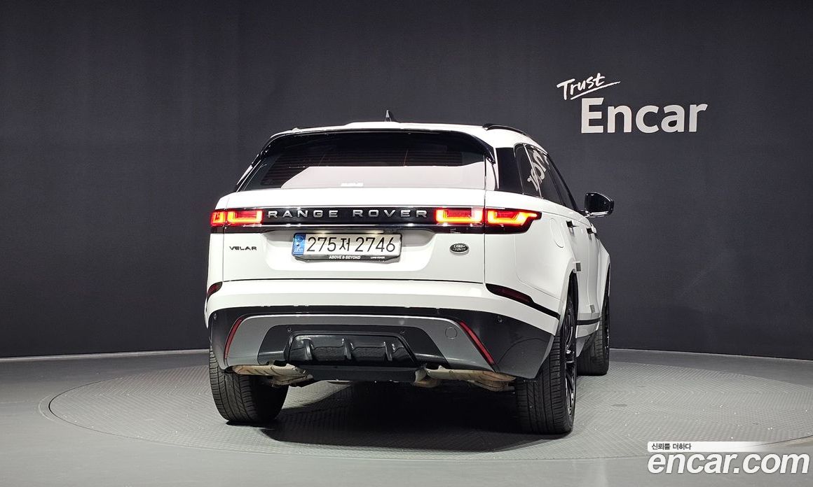 Land Rover Range Rover Velar фото 4
