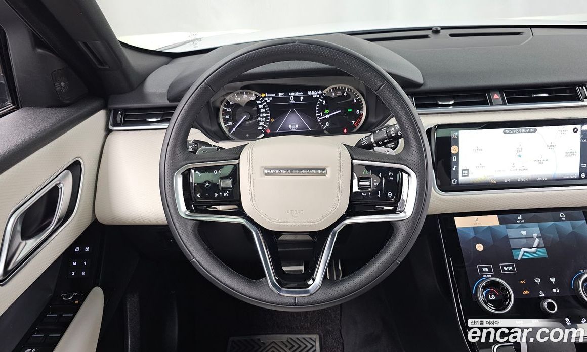 Land Rover Range Rover Velar фото 13