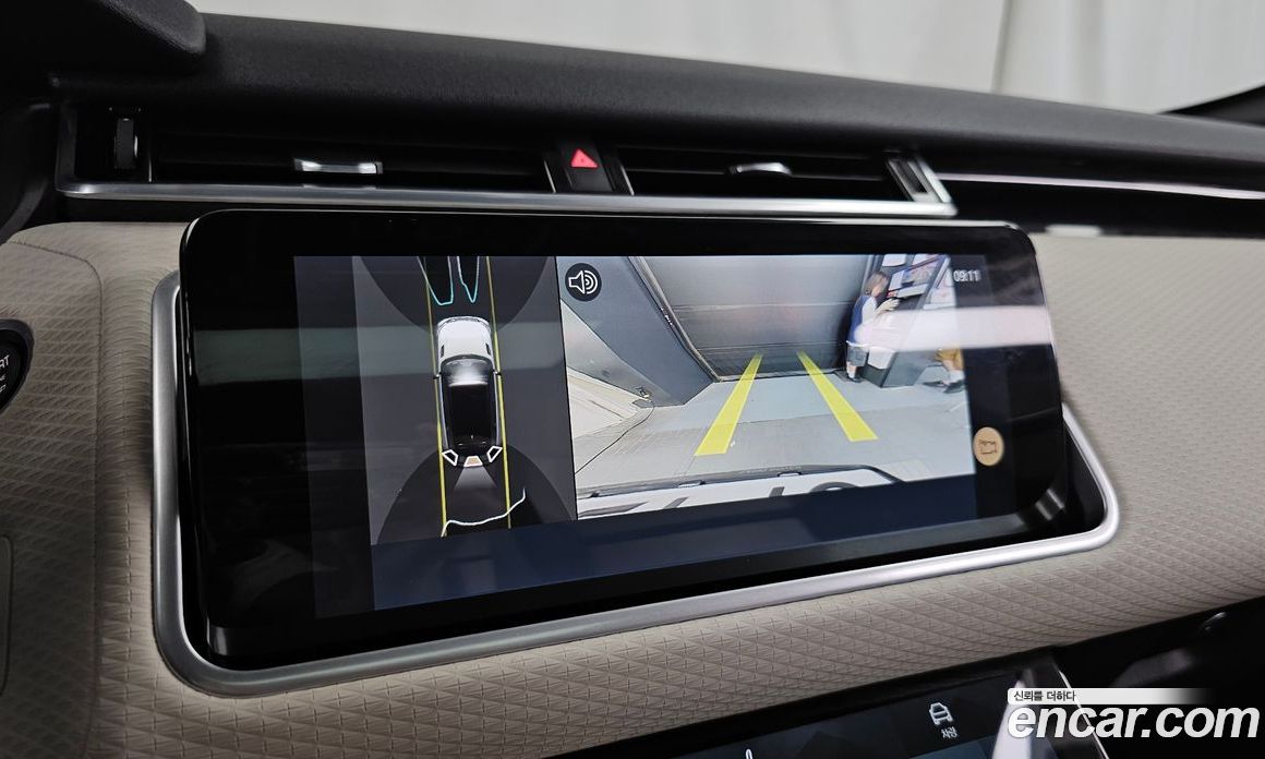 Land Rover Range Rover Velar фото 15