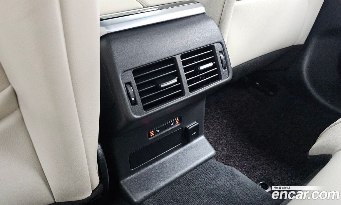 Land Rover Range Rover Velar фото 19