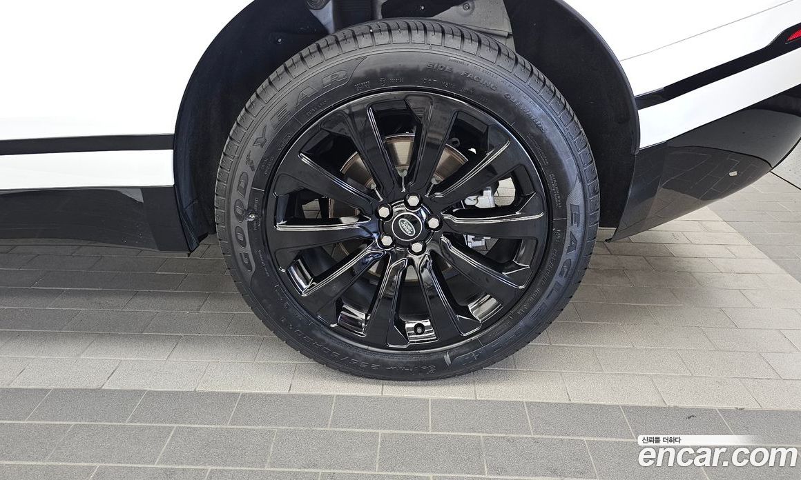 Land Rover Range Rover Velar фото 21