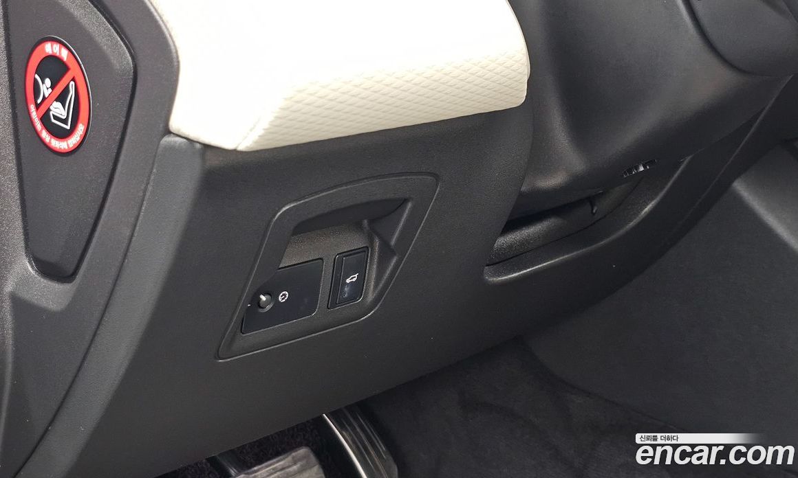 Land Rover Range Rover Velar фото 27
