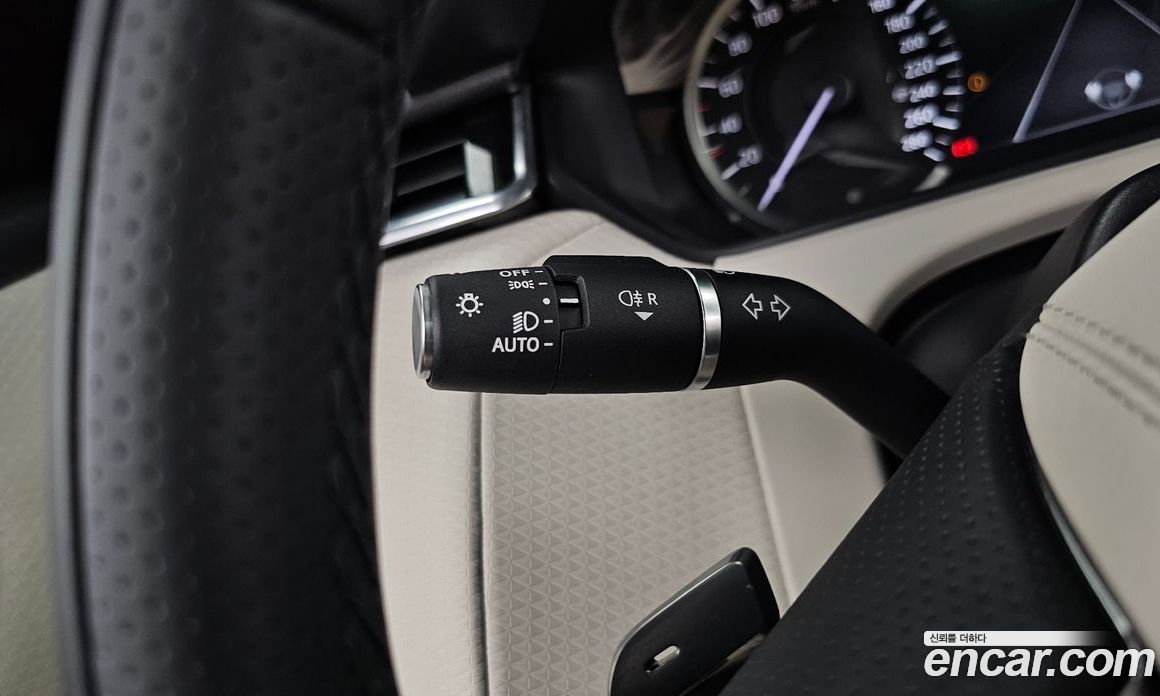 Land Rover Range Rover Velar фото 28
