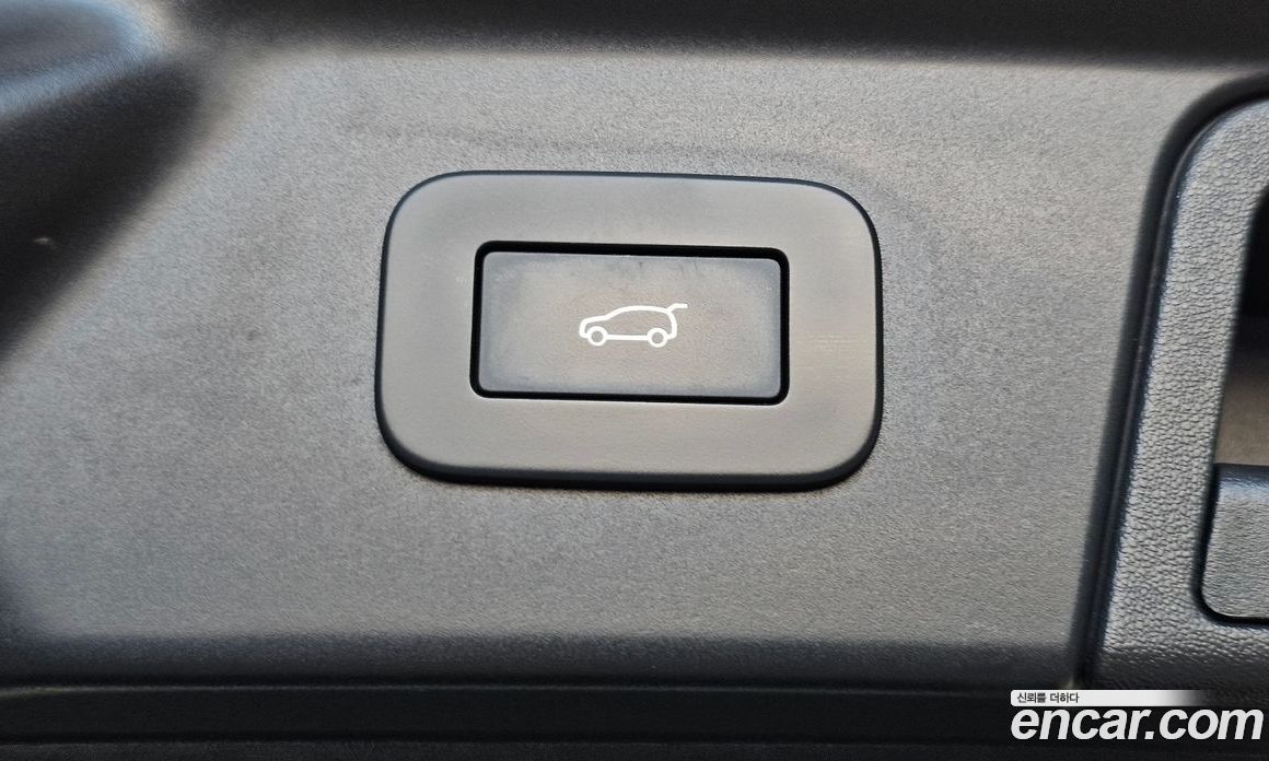 Land Rover Range Rover Velar фото 30