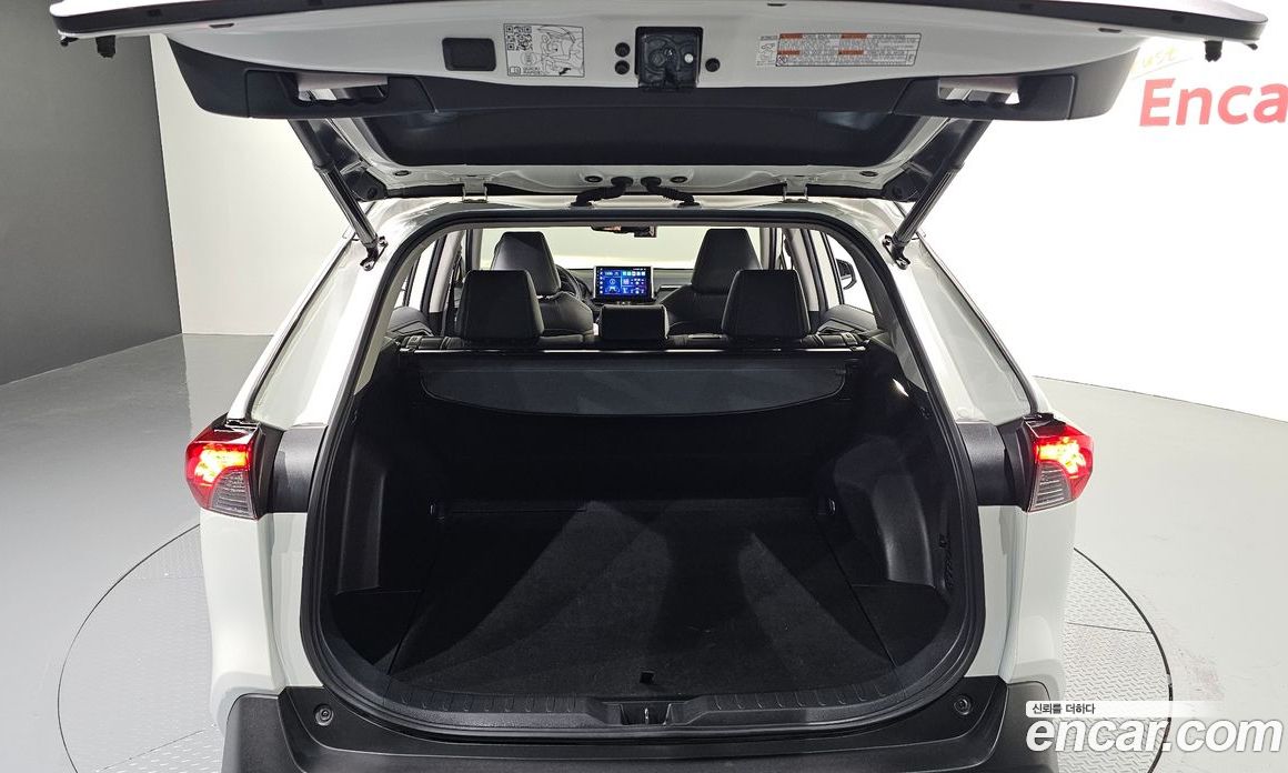 Toyota RAV4 5th Gen фото 34