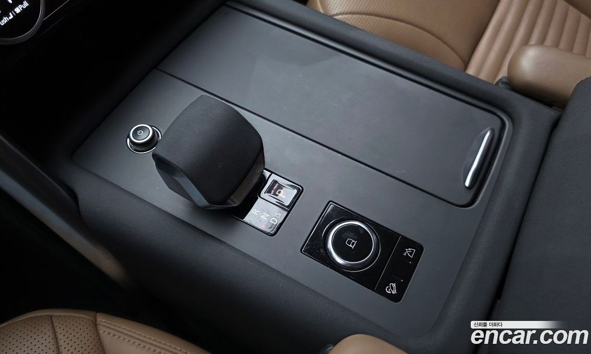 Land Rover Discovery 5 фото 9