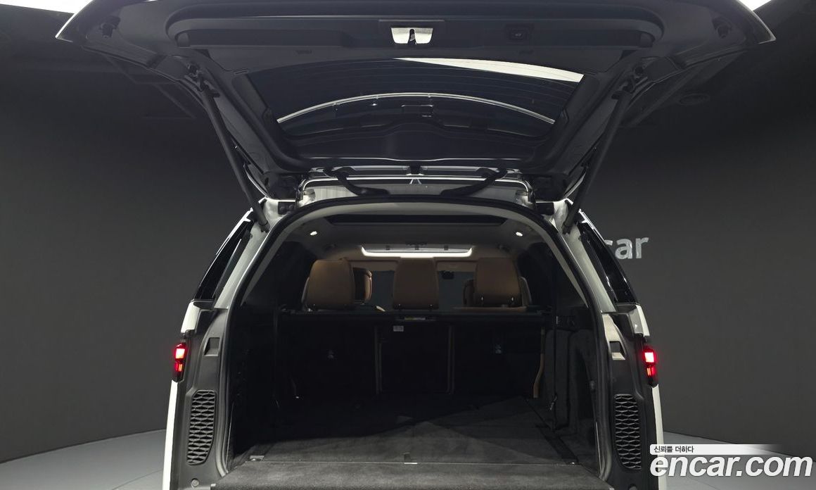 Land Rover Discovery 5 фото 19