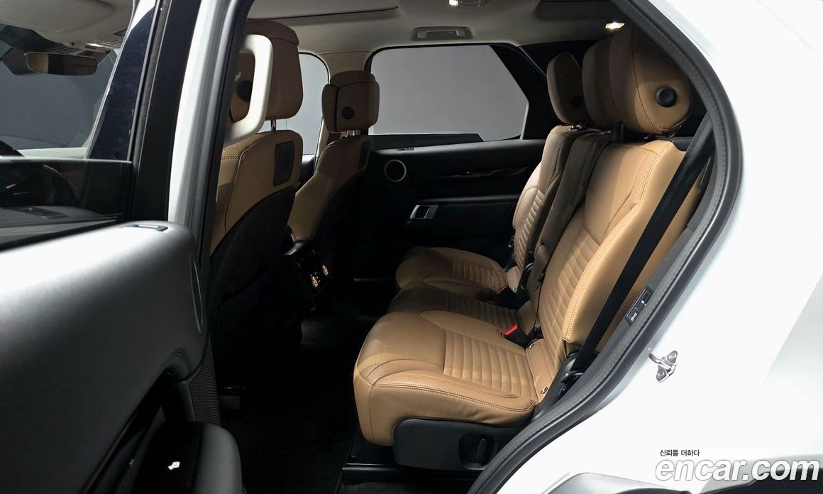 Land Rover Discovery 5 фото 26