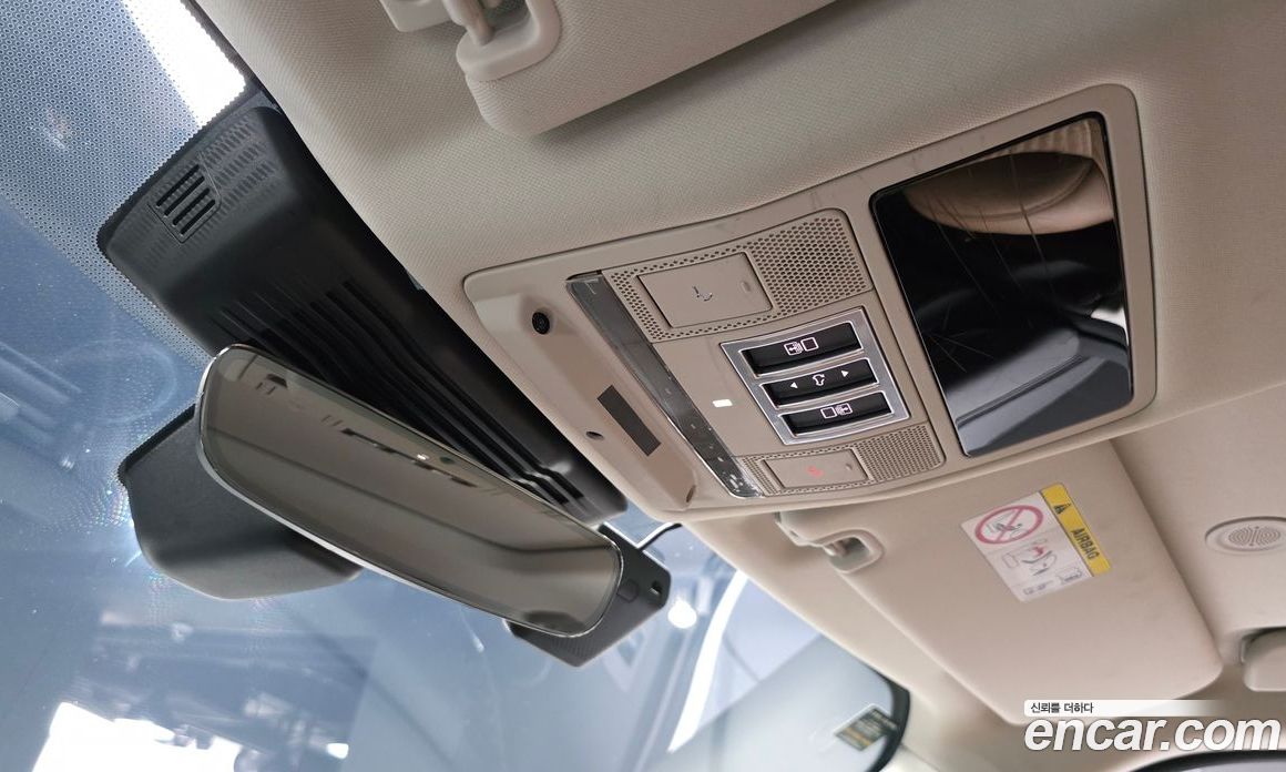 Land Rover Discovery 5 фото 28