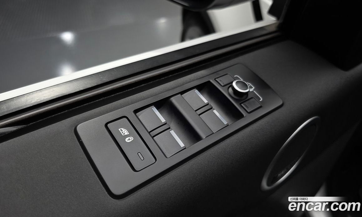 Land Rover Discovery 5 фото 33