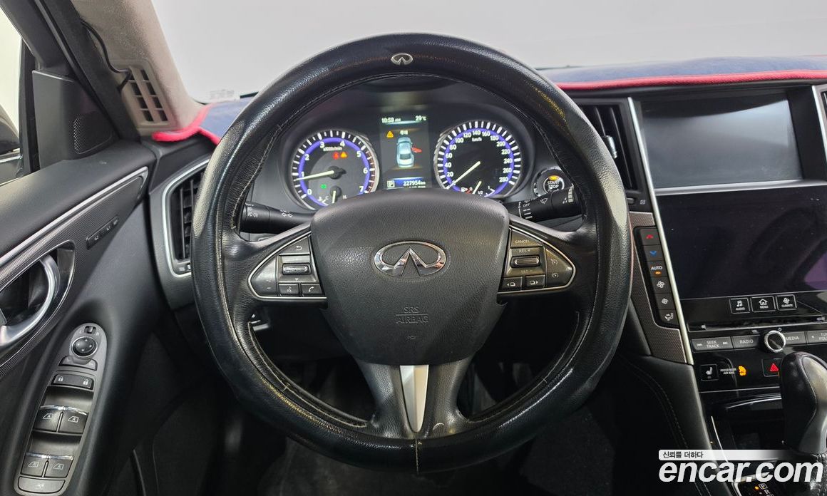 Infiniti Q50 фото 13