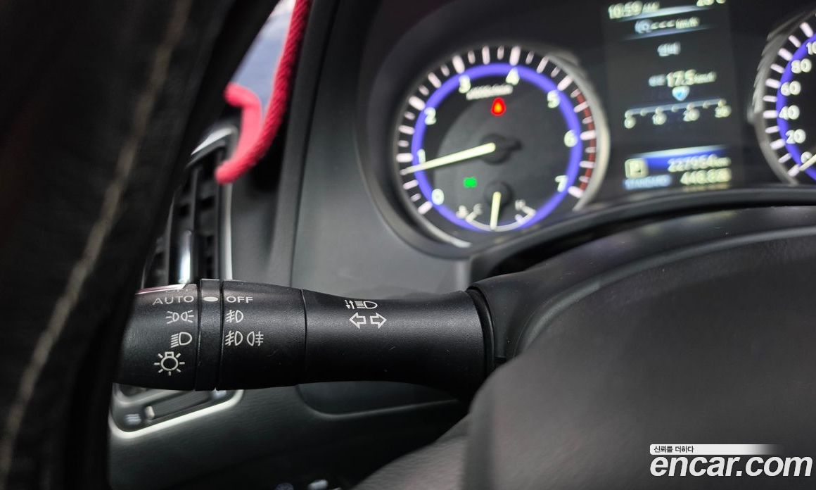 Infiniti Q50 фото 20
