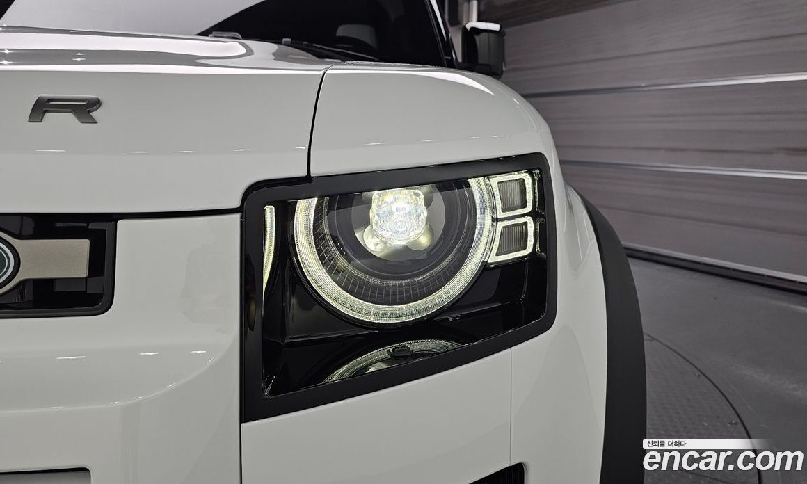 Land Rover Defender (L663) фото 17