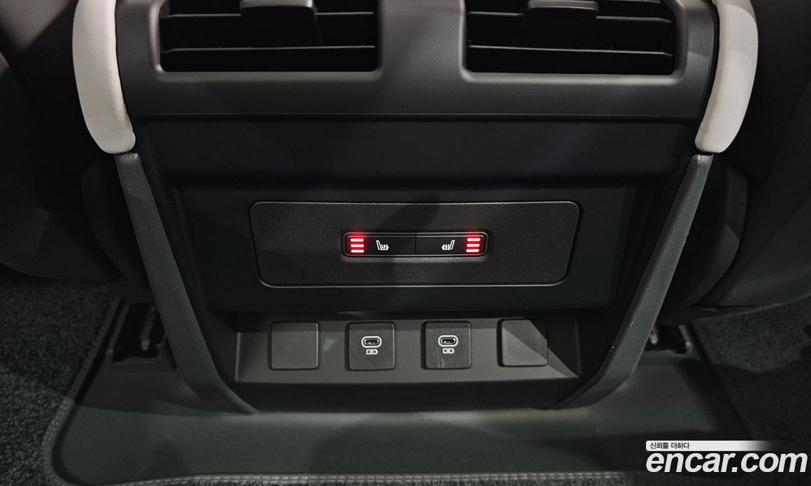 Land Rover Defender (L663) фото 18
