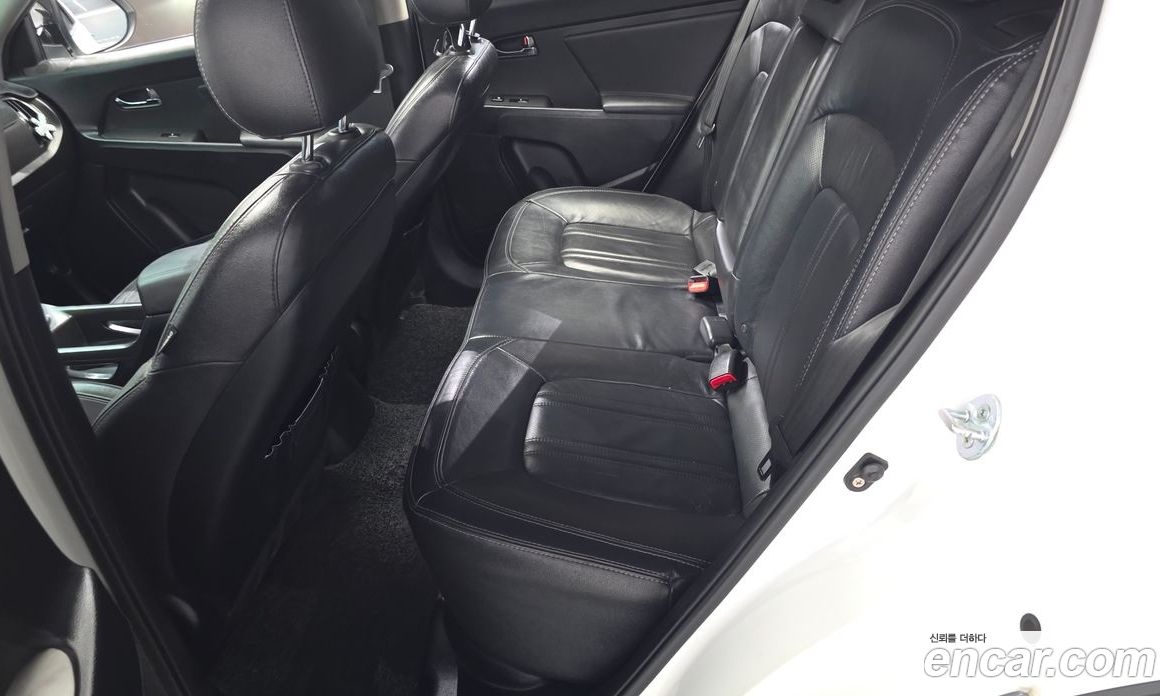 Kia Sportage 3rd Gen фото 12