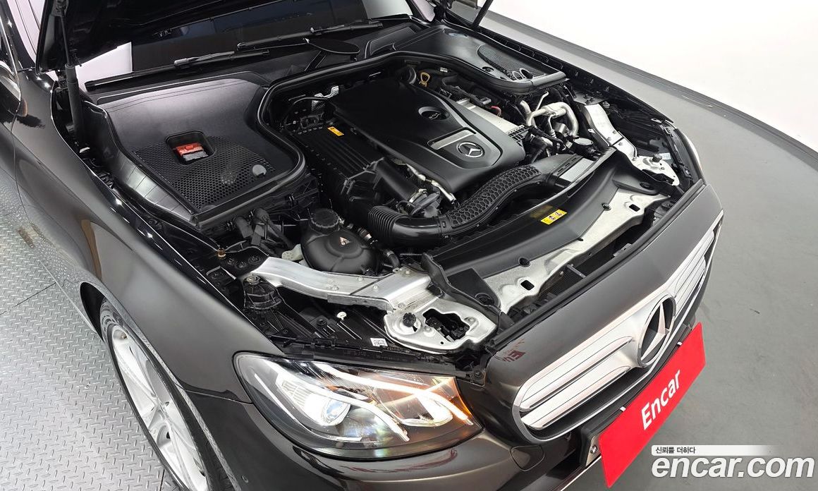 Mercedes-Benz E-Class W213 фото 6