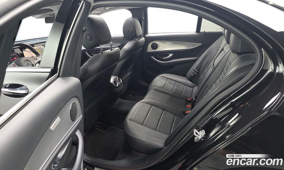 Mercedes-Benz E-Class W213 фото 12