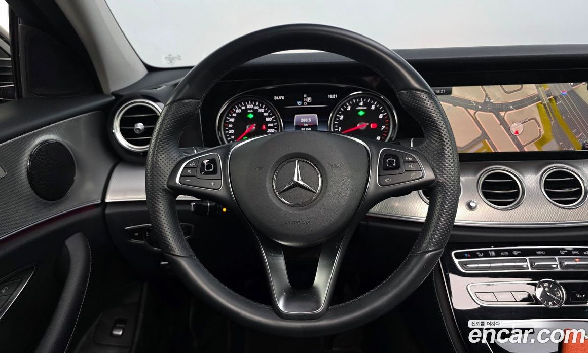 Mercedes-Benz E-Class W213 фото 13