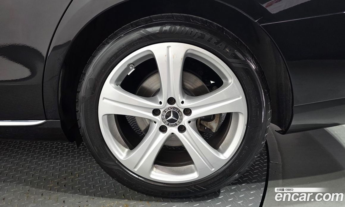 Mercedes-Benz E-Class W213 фото 21