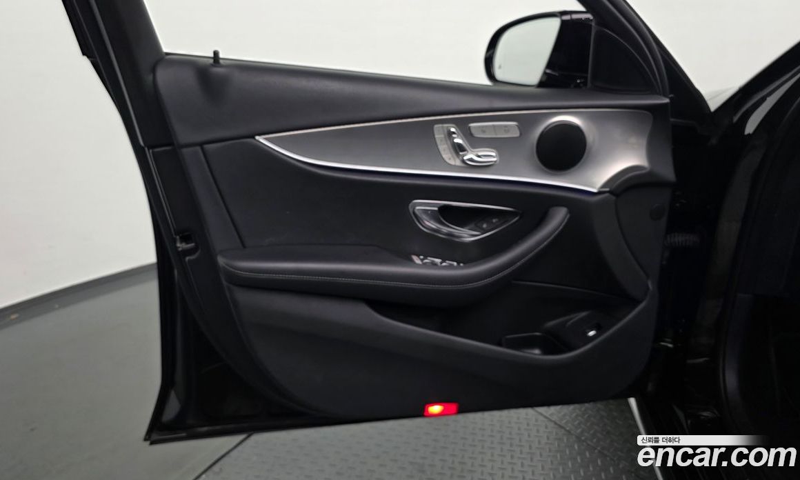 Mercedes-Benz E-Class W213 фото 24