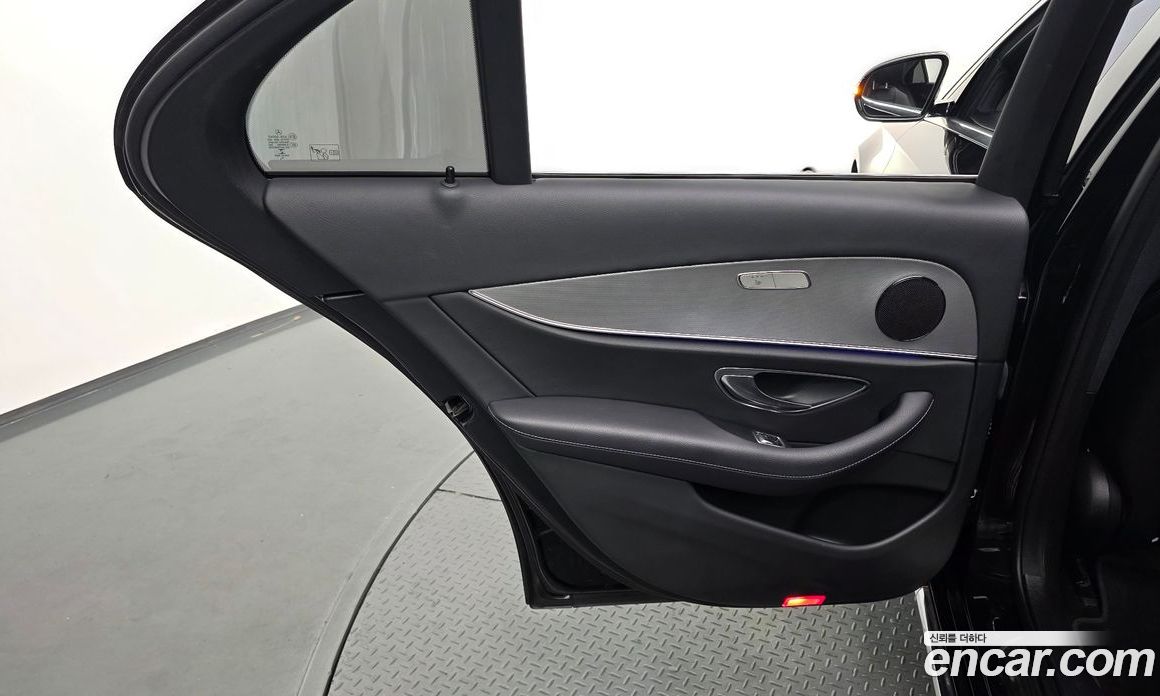 Mercedes-Benz E-Class W213 фото 25