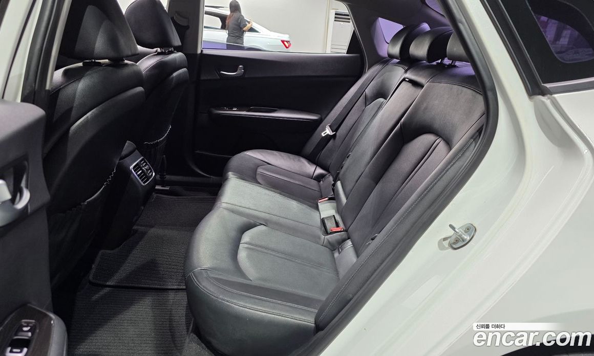 Kia K5 2nd Gen фото 11