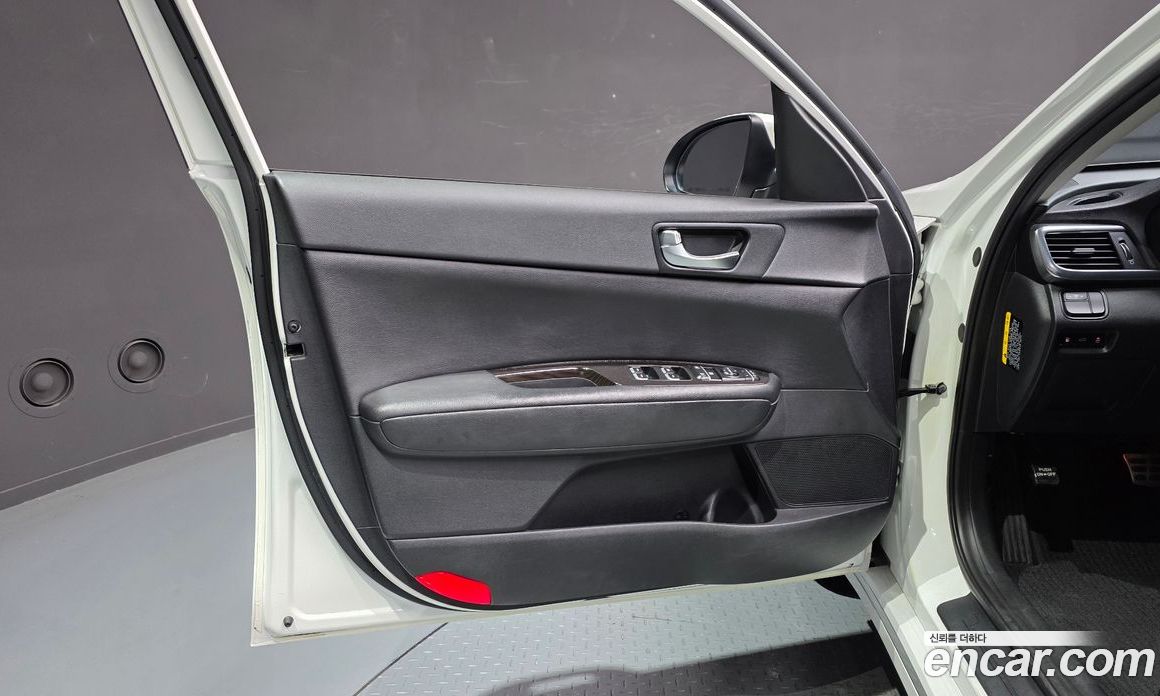 Kia K5 2nd Gen фото 24