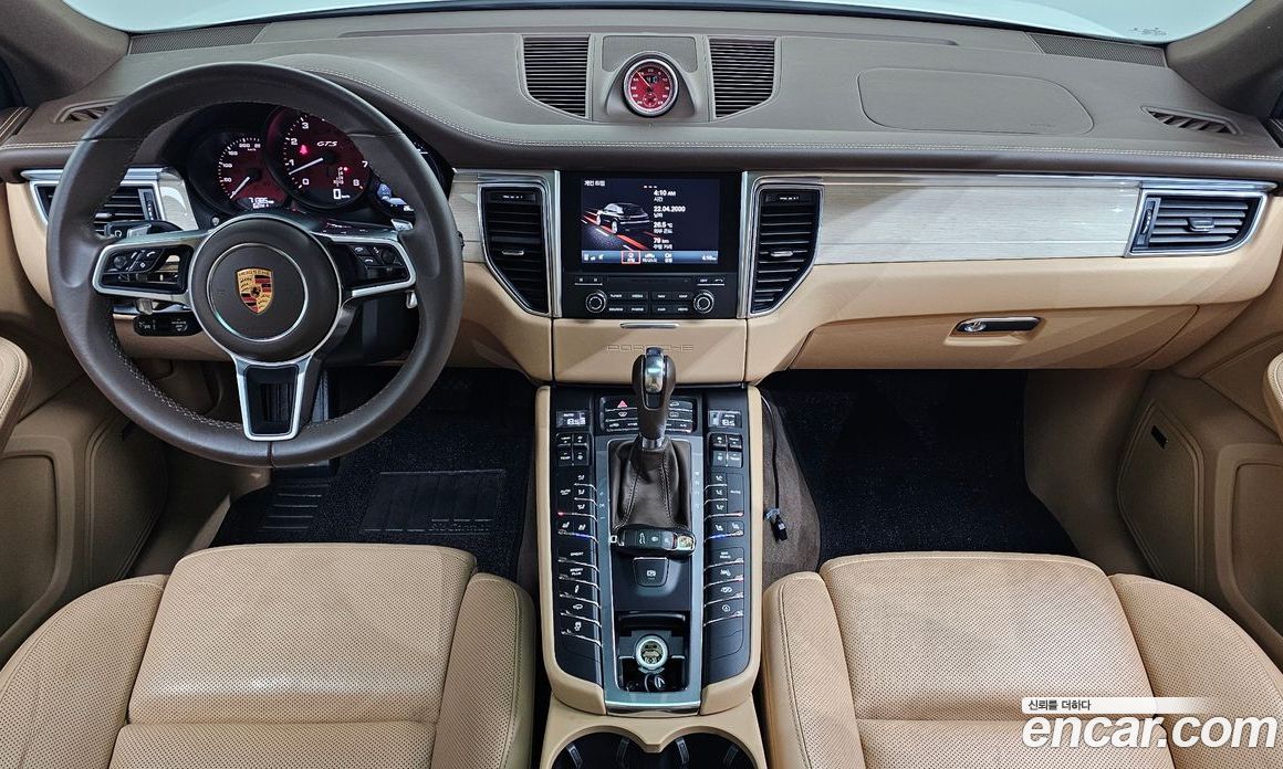 Porsche Macan фото 7