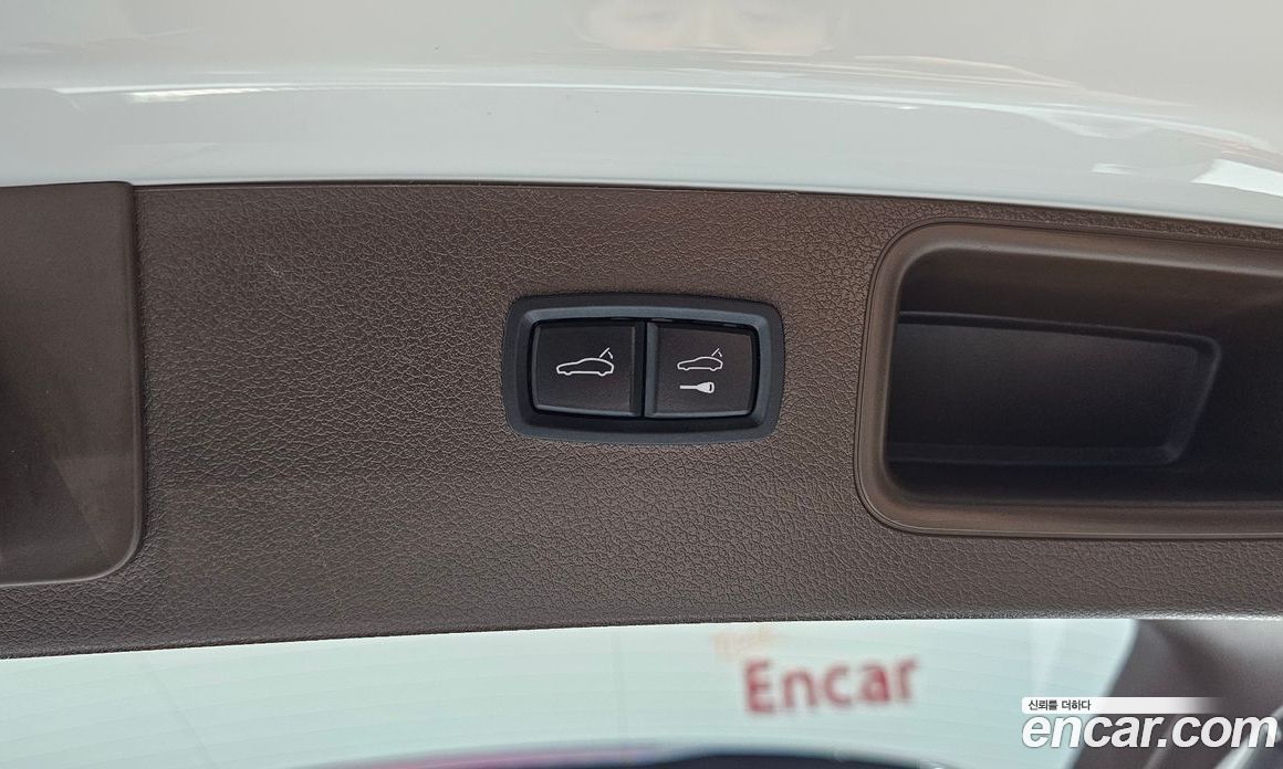 Porsche Macan фото 26
