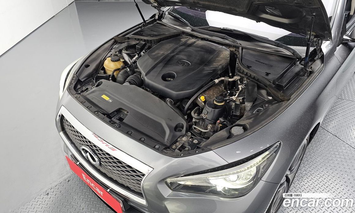 Infiniti Q50 фото 6