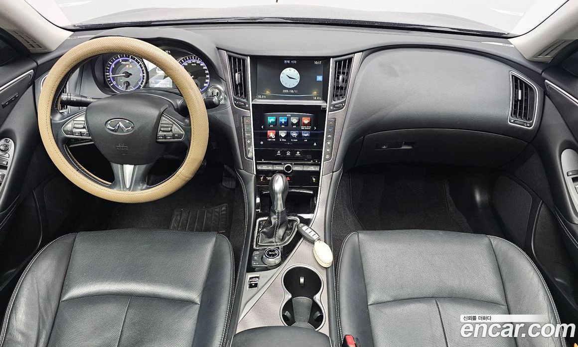 Infiniti Q50 фото 7