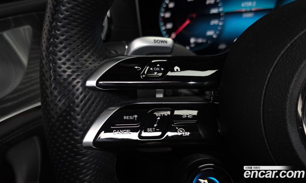 Mercedes-Benz AMG GT фото 16