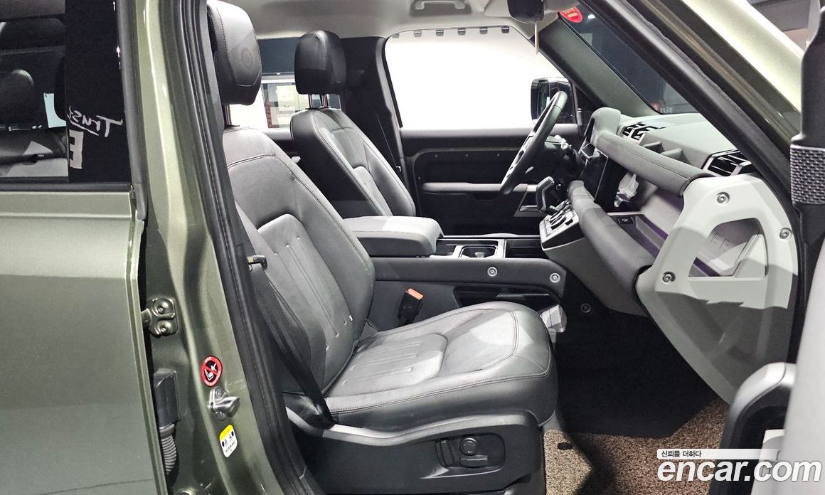 Land Rover Defender (L663) фото 12
