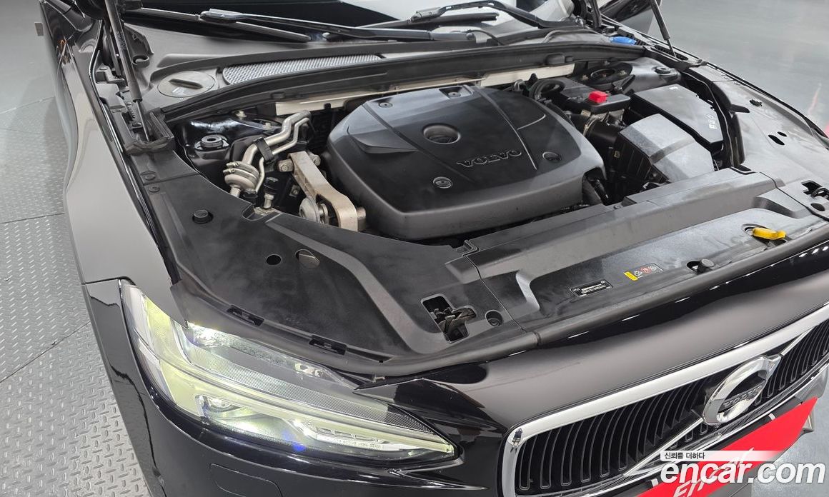 Volvo S90 фото 6