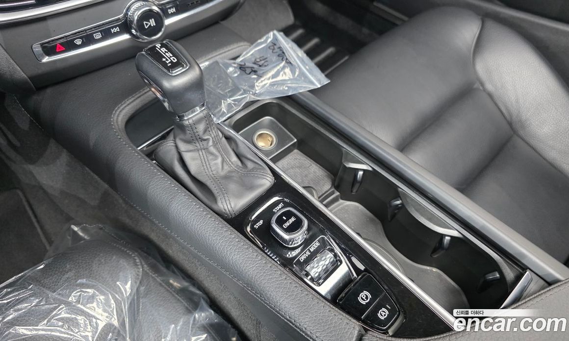 Volvo S90 фото 9