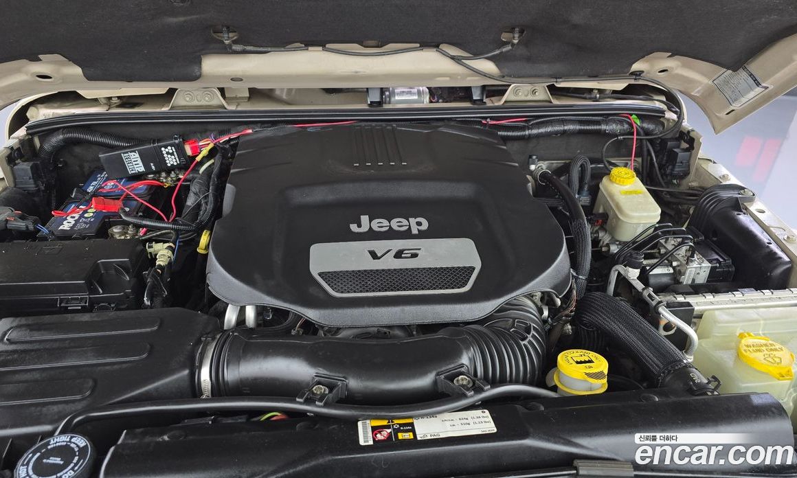Jeep Wrangler (JK) фото 6