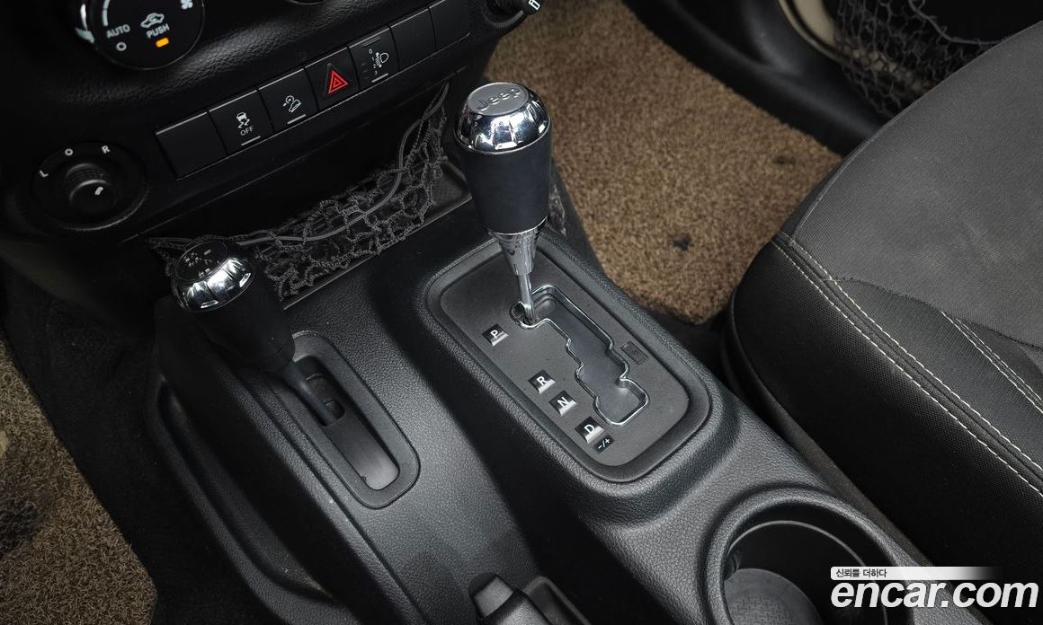 Jeep Wrangler (JK) фото 9