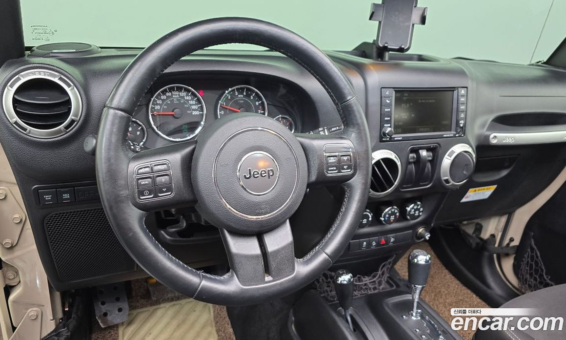 Jeep Wrangler (JK) фото 12